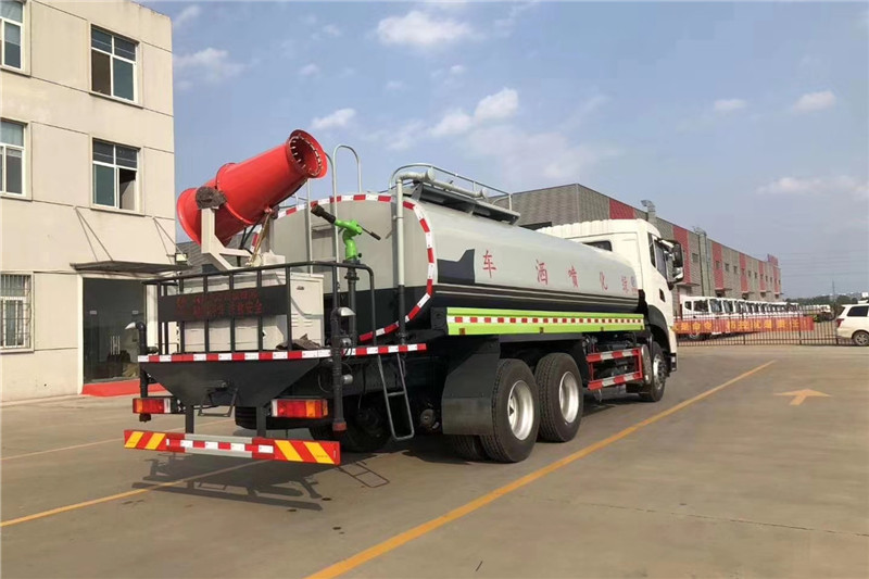 東風(fēng)天龍后八輪20噸噴霧車，國(guó)六綠化噴灑車